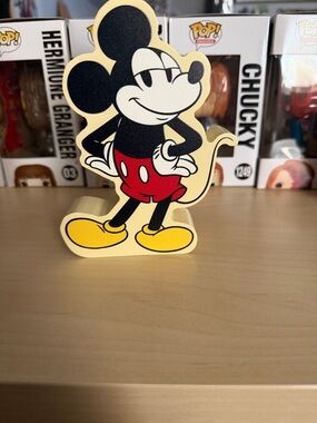 Disney Mickey Mouse Retro Wood Stand